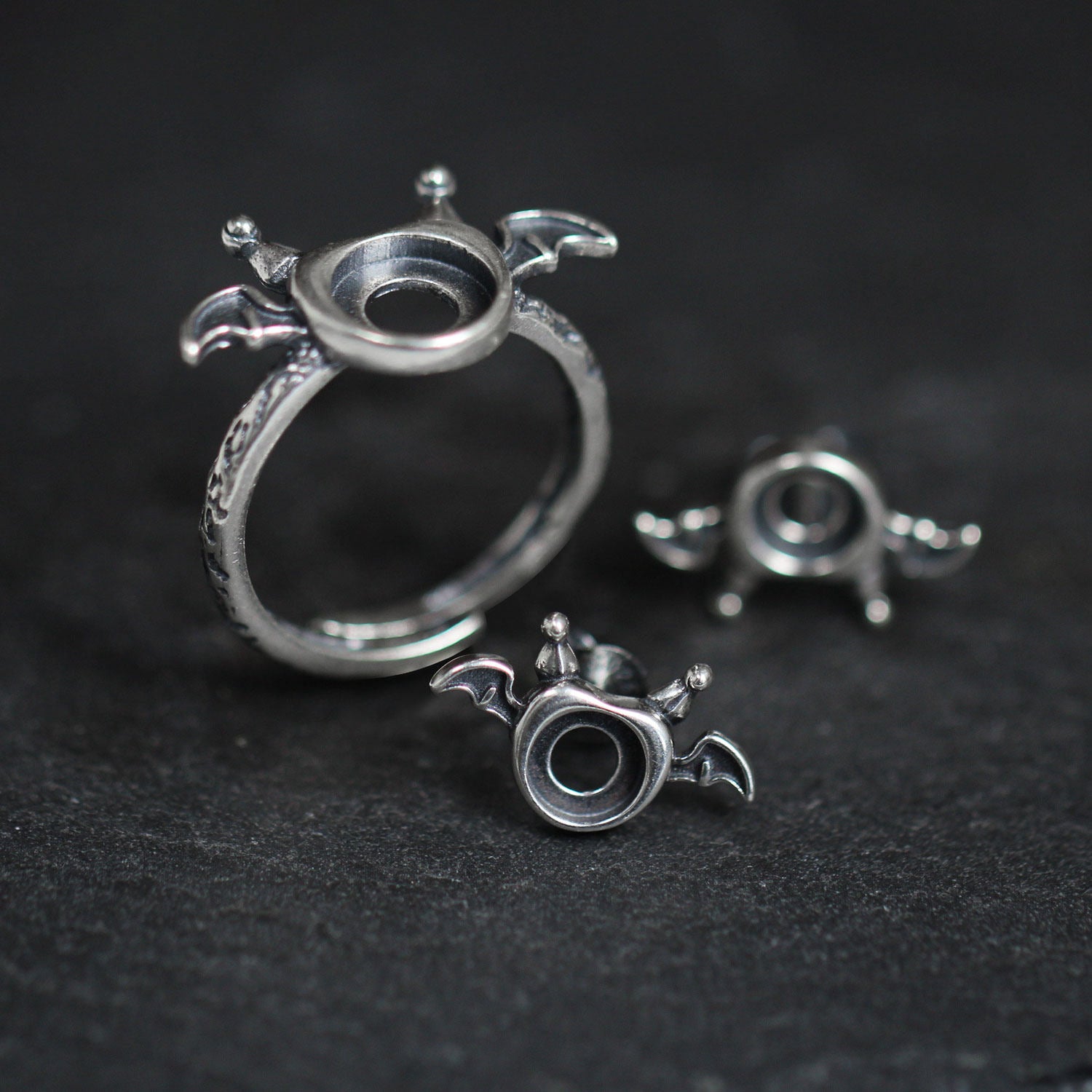 Anillo de acero inoxidable con forma de cuerpo 3D