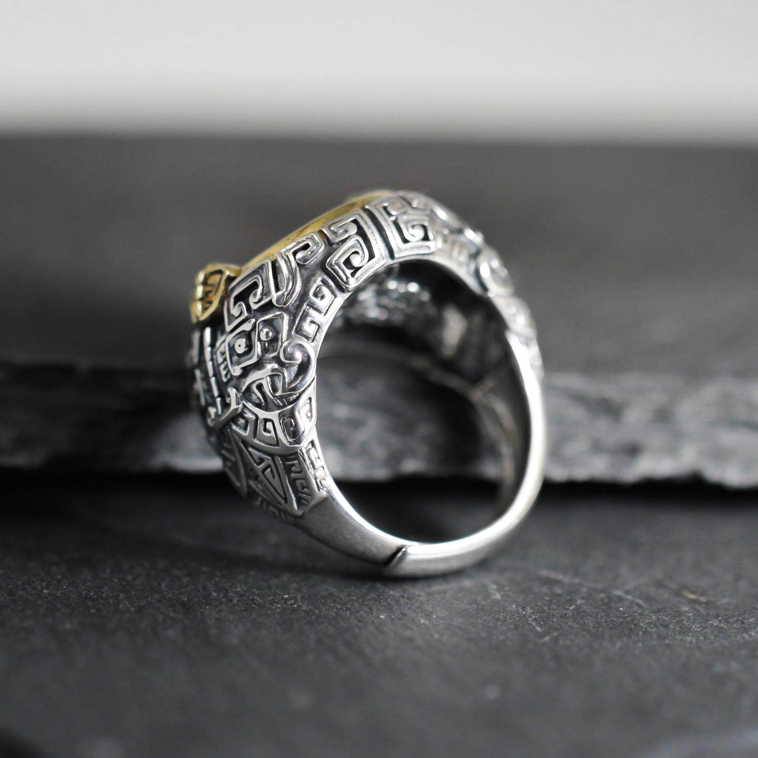 Anillo de acero inoxidable con forma de cuerpo 3D