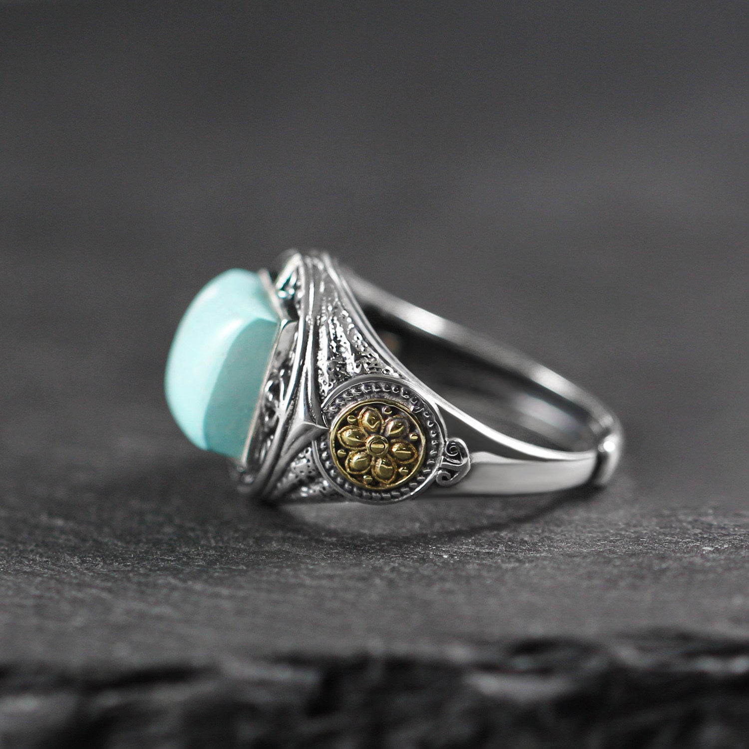 Anillo de acero inoxidable con forma de cuerpo 3D