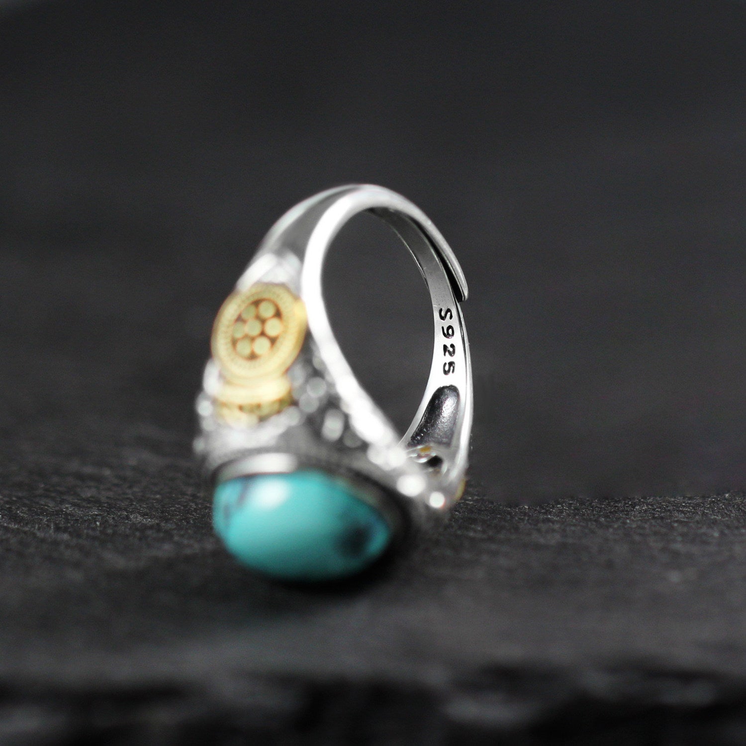 Anello in acciaio inossidabile a forma di corpo 3D