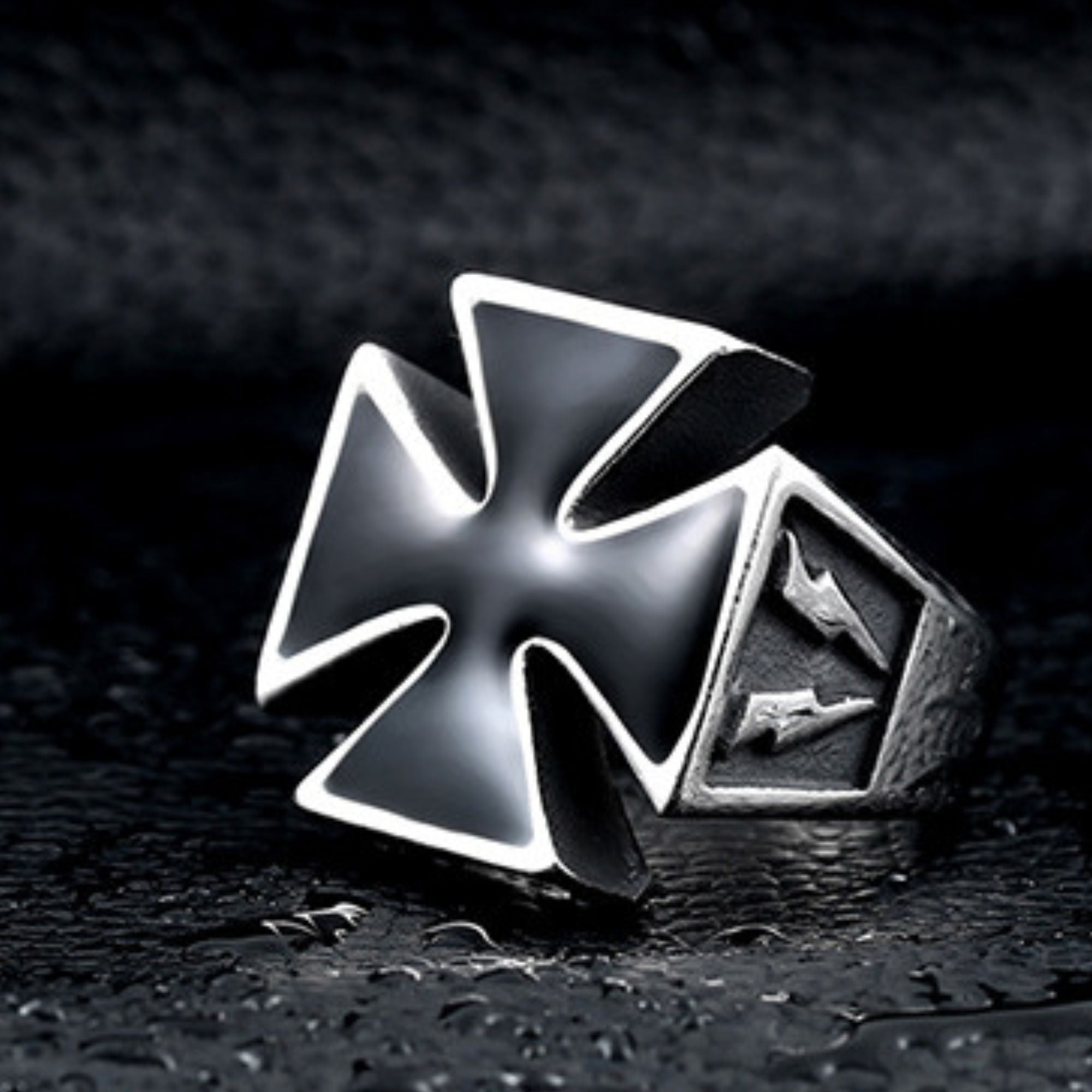 Lightning Cross Ring