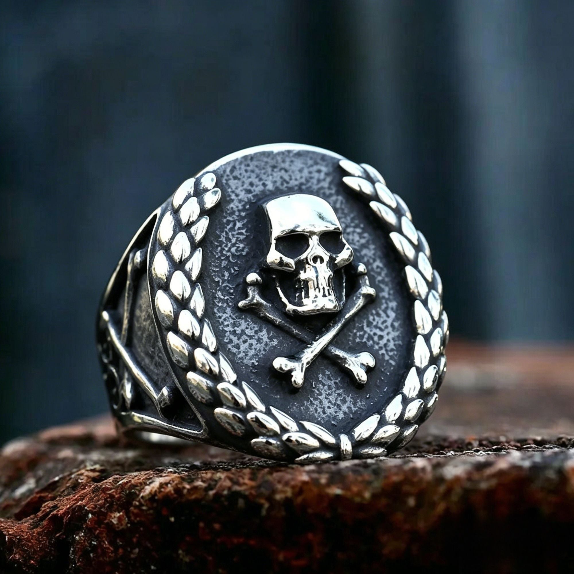 Blumenstruktur mit emailliertem Edelstahlring