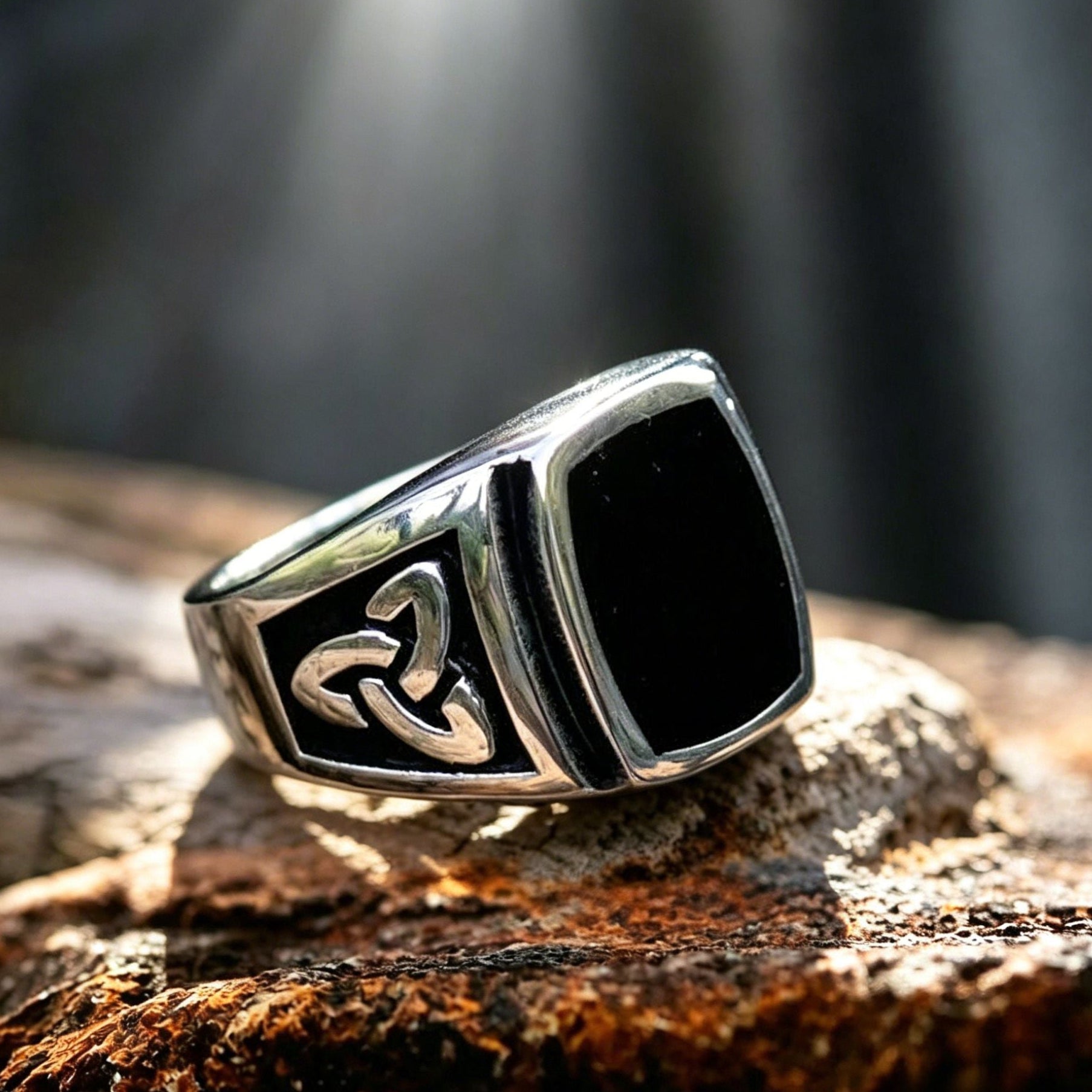 Keltischer Knoten-Obsidian-Edelstahlring