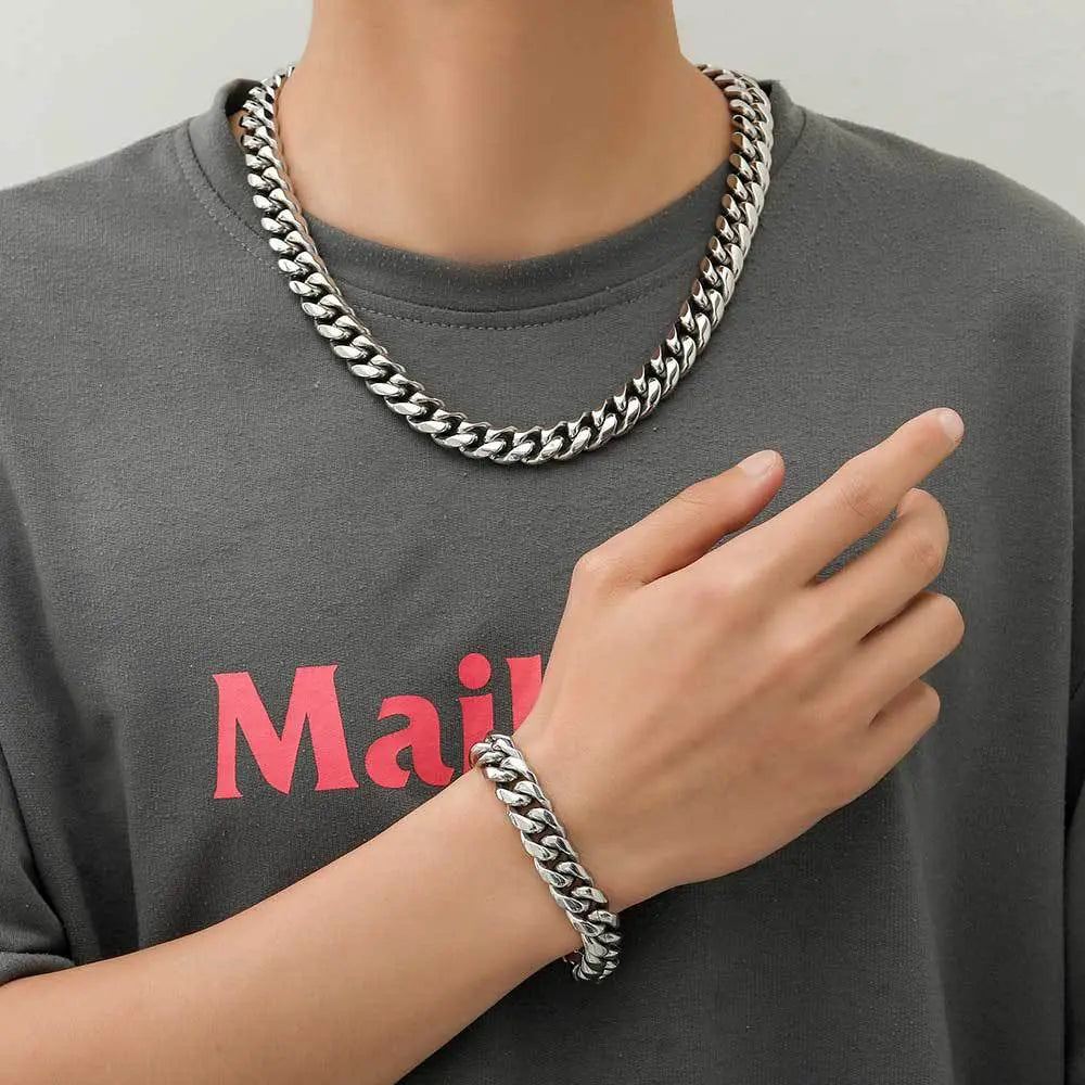 Cylindrical Stone Inlaid Open-Box Clasp Cuban Chain-Silver VRAFI