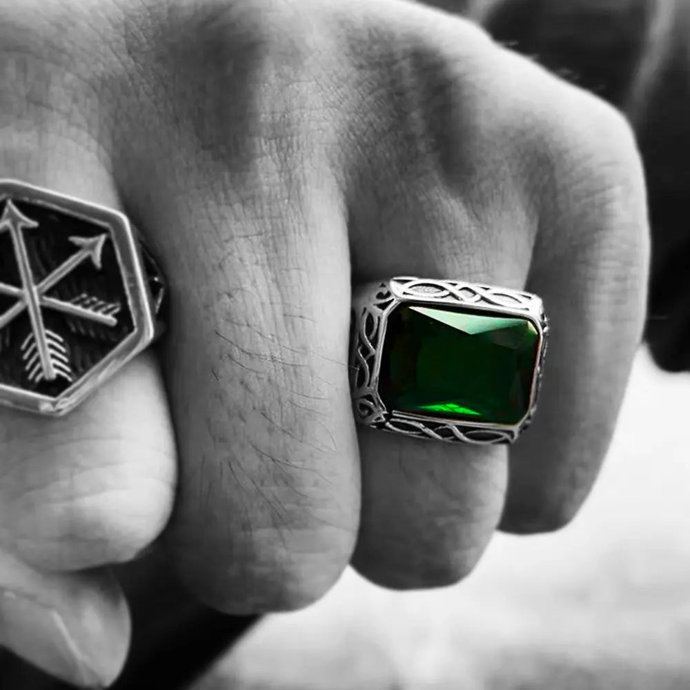 Emerald Inlaid Stainless Steel Ring VRAFI