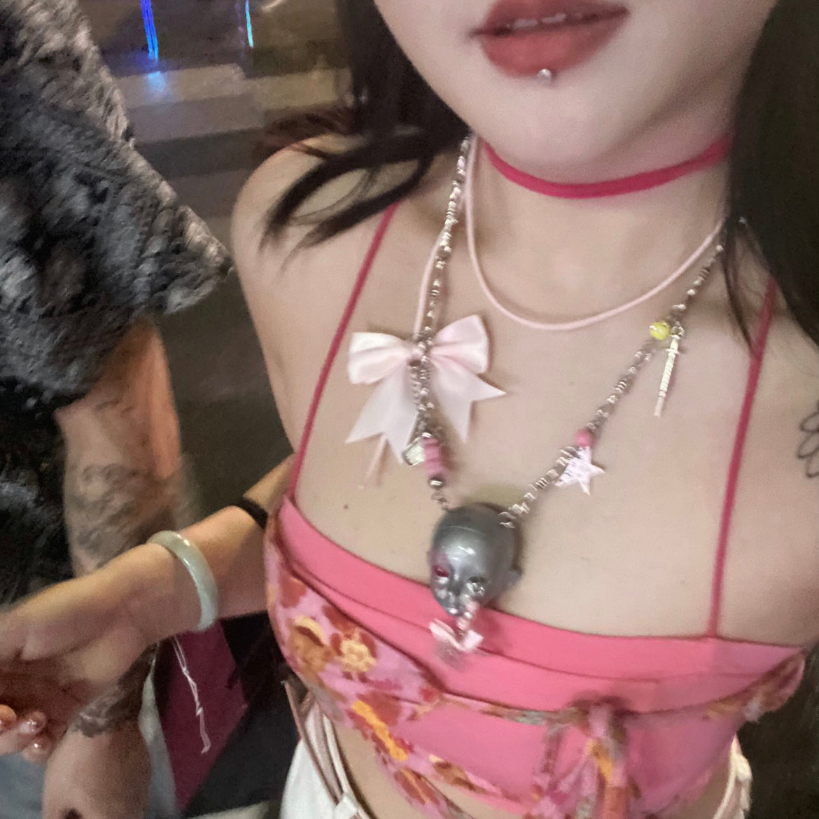 Bow doll head choker