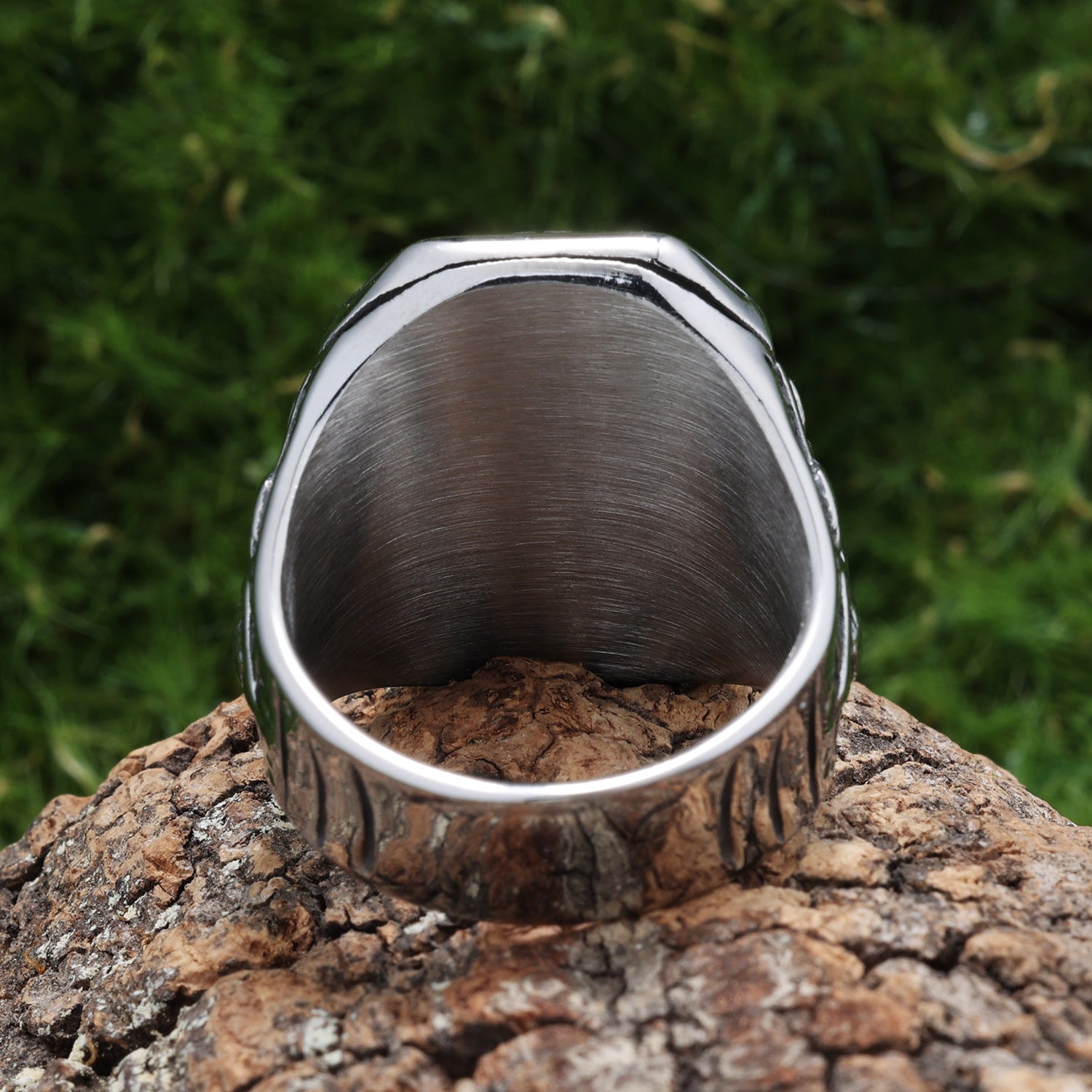 Anillo de sello de acero inoxidable tallado minimalista