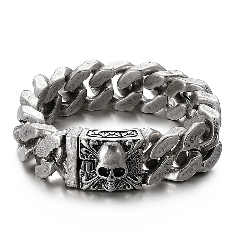 Skull Clasp Stainless Steel Bracelet VRAFI