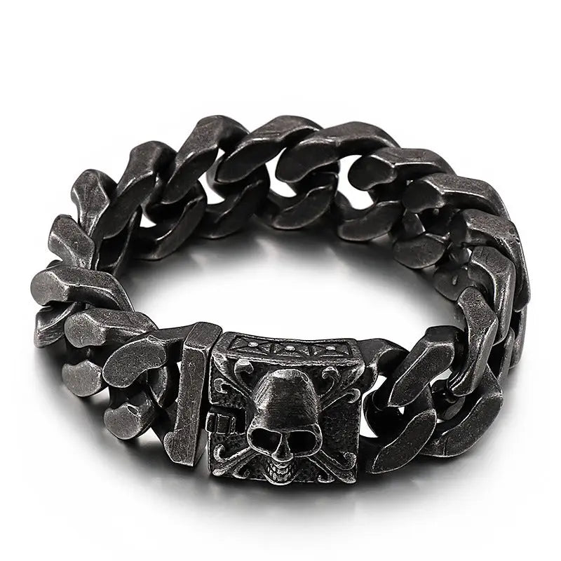 Skull Clasp Stainless Steel Bracelet VRAFI