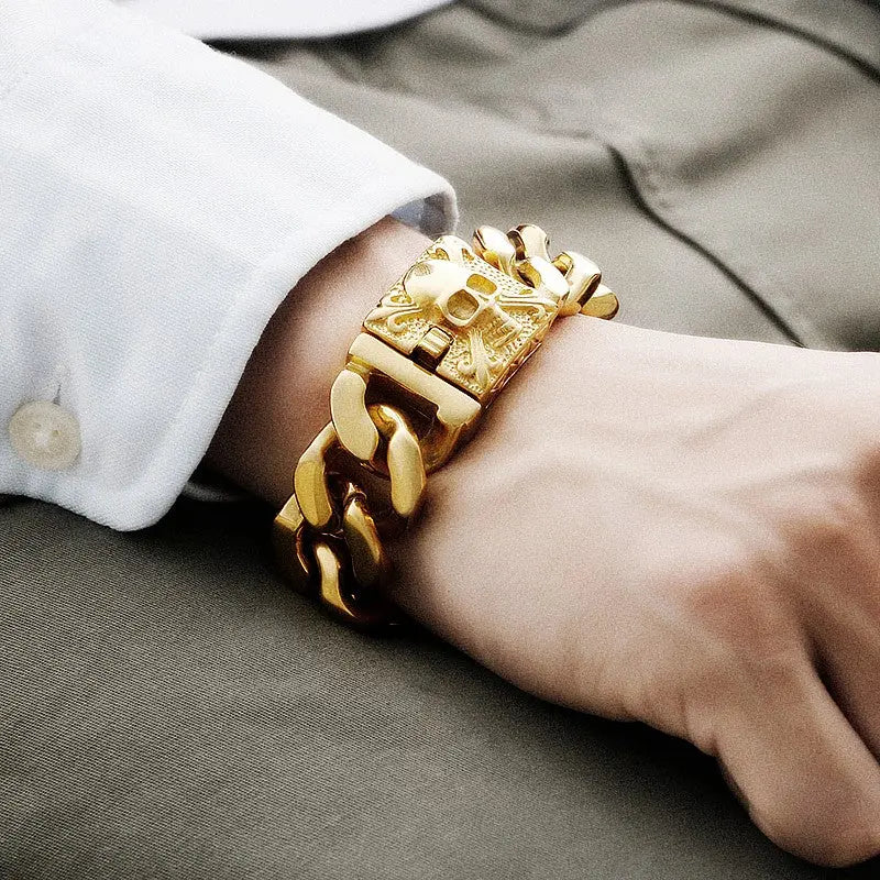 Skull Clasp Stainless Steel Bracelet VRAFI