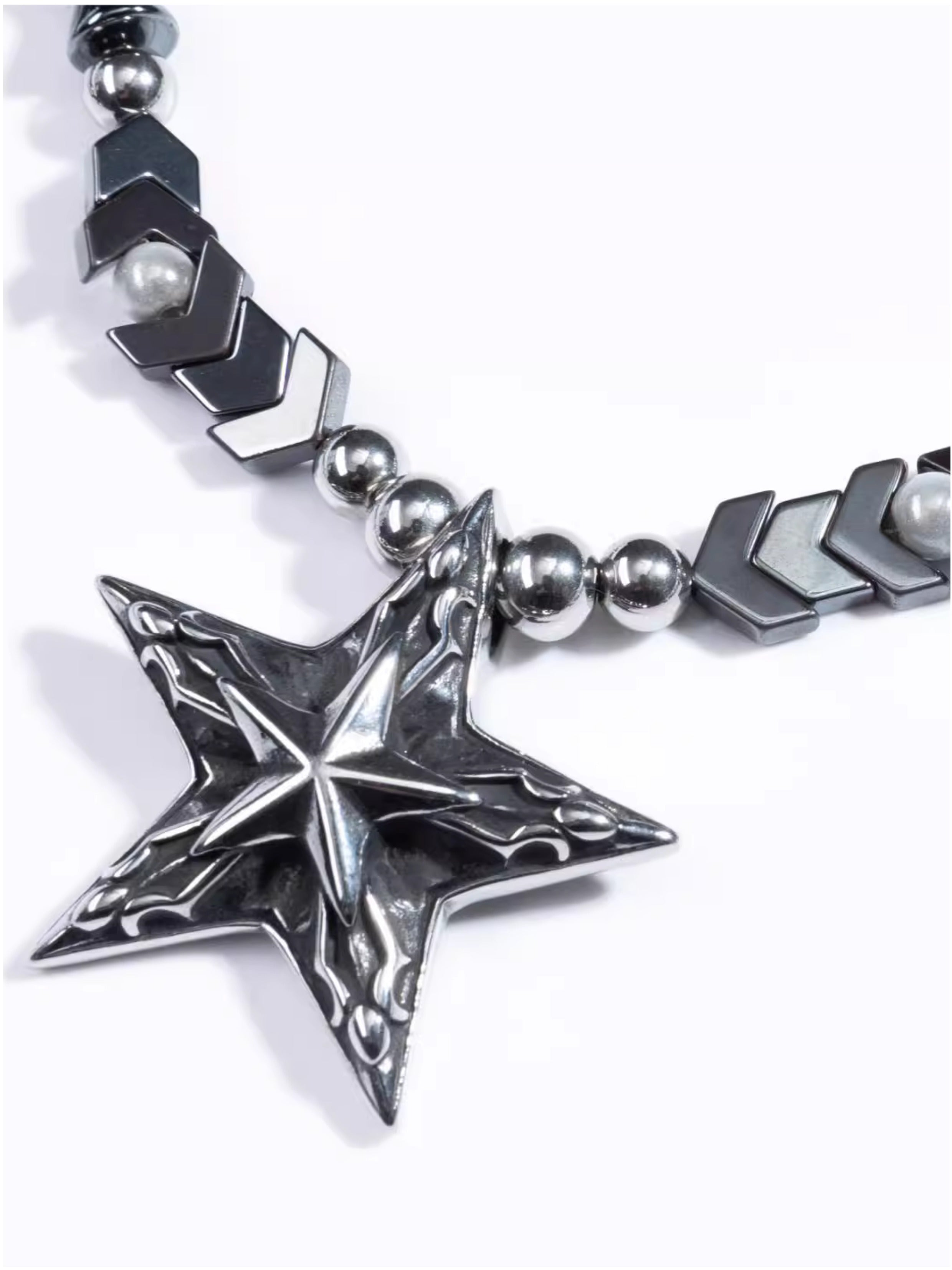 Star Hand-Beaded Clavicle Necklace