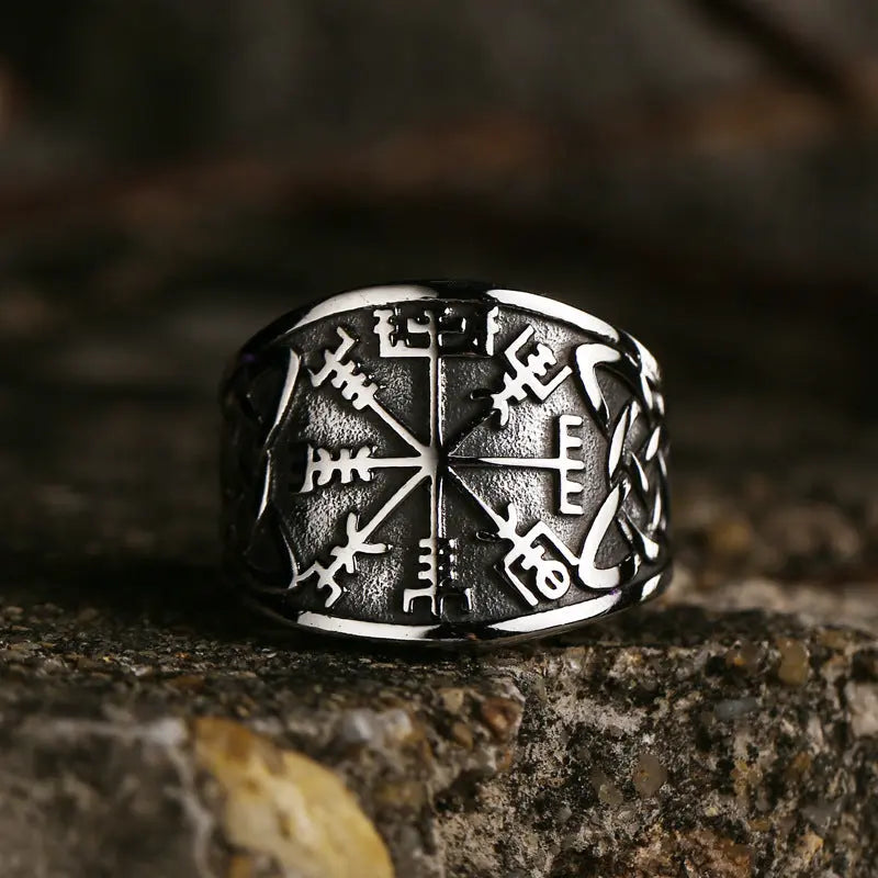 The Viking Vegvísir Stainless Steel Ring VRAFI
