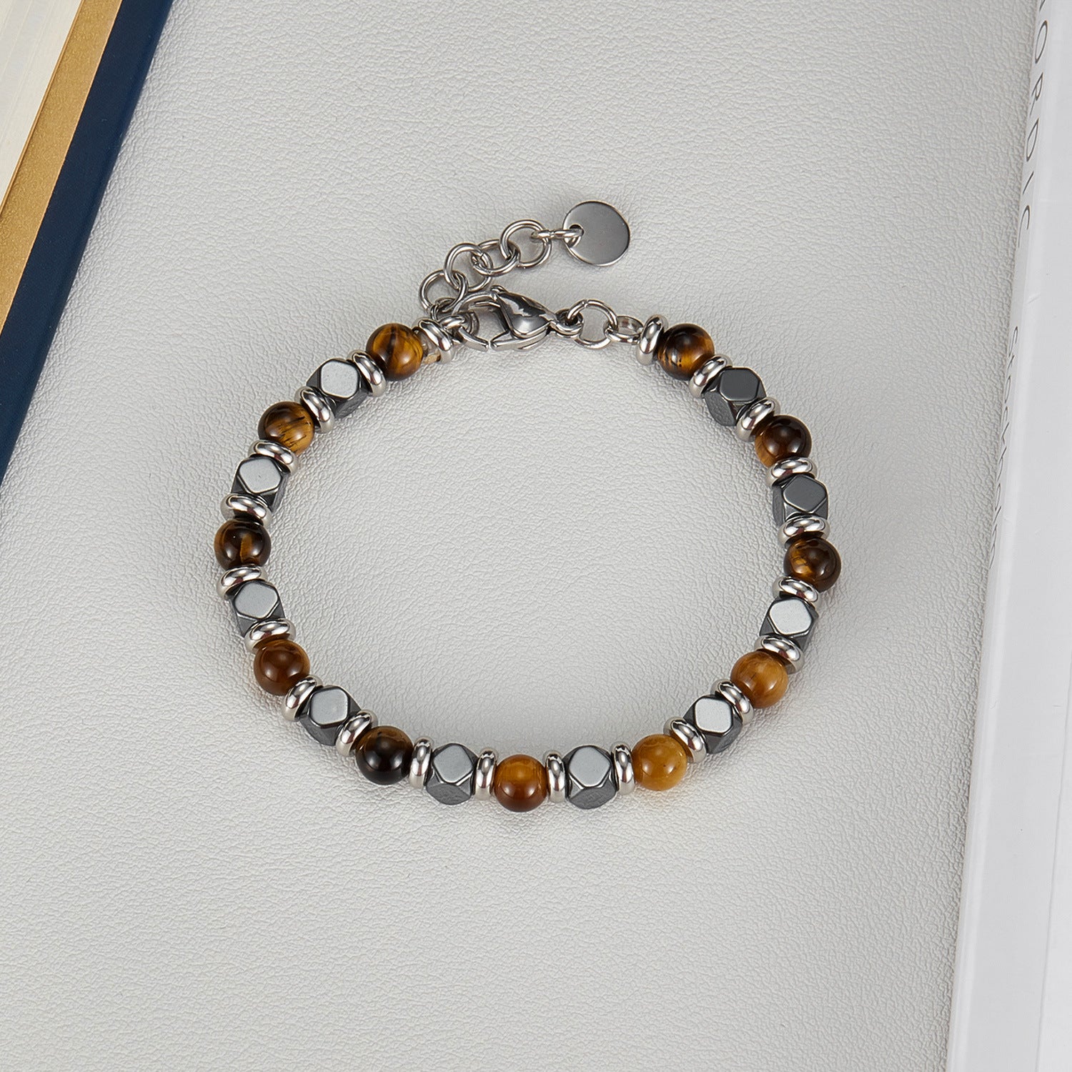 Alabaster-Edelstahl-Perlenarmband