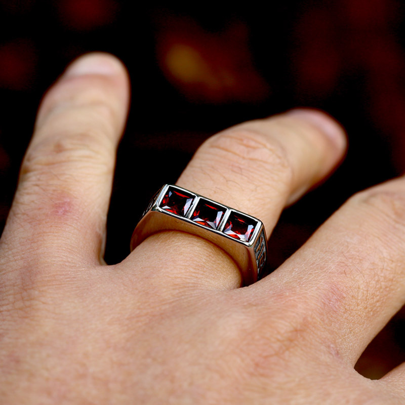 Blumenstruktur mit emailliertem Edelstahlring