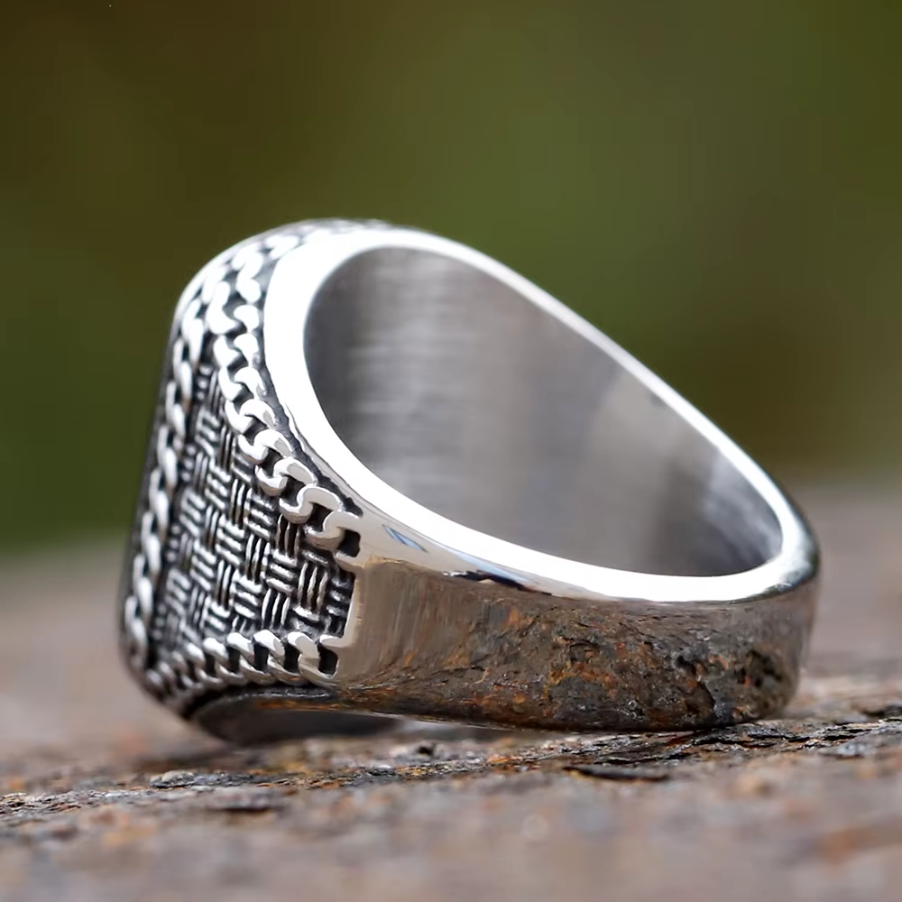 Woven‑Pattern Onyx Inlaid Stainless Steel Ring
