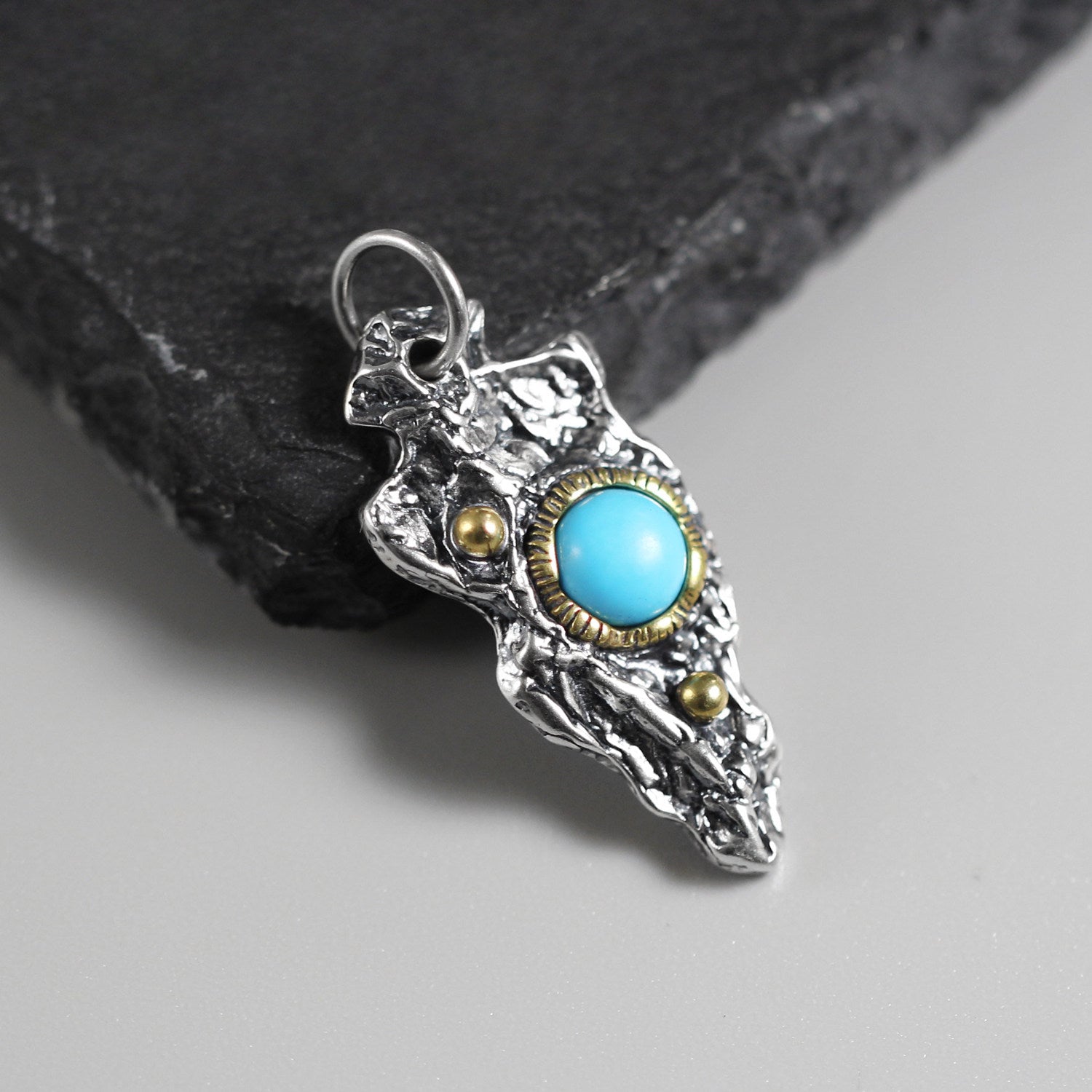 Anillo de acero inoxidable con forma de cuerpo 3D