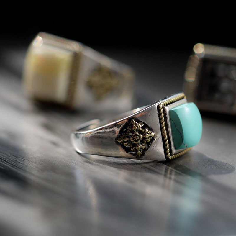 Anillo de acero inoxidable con forma de cuerpo 3D