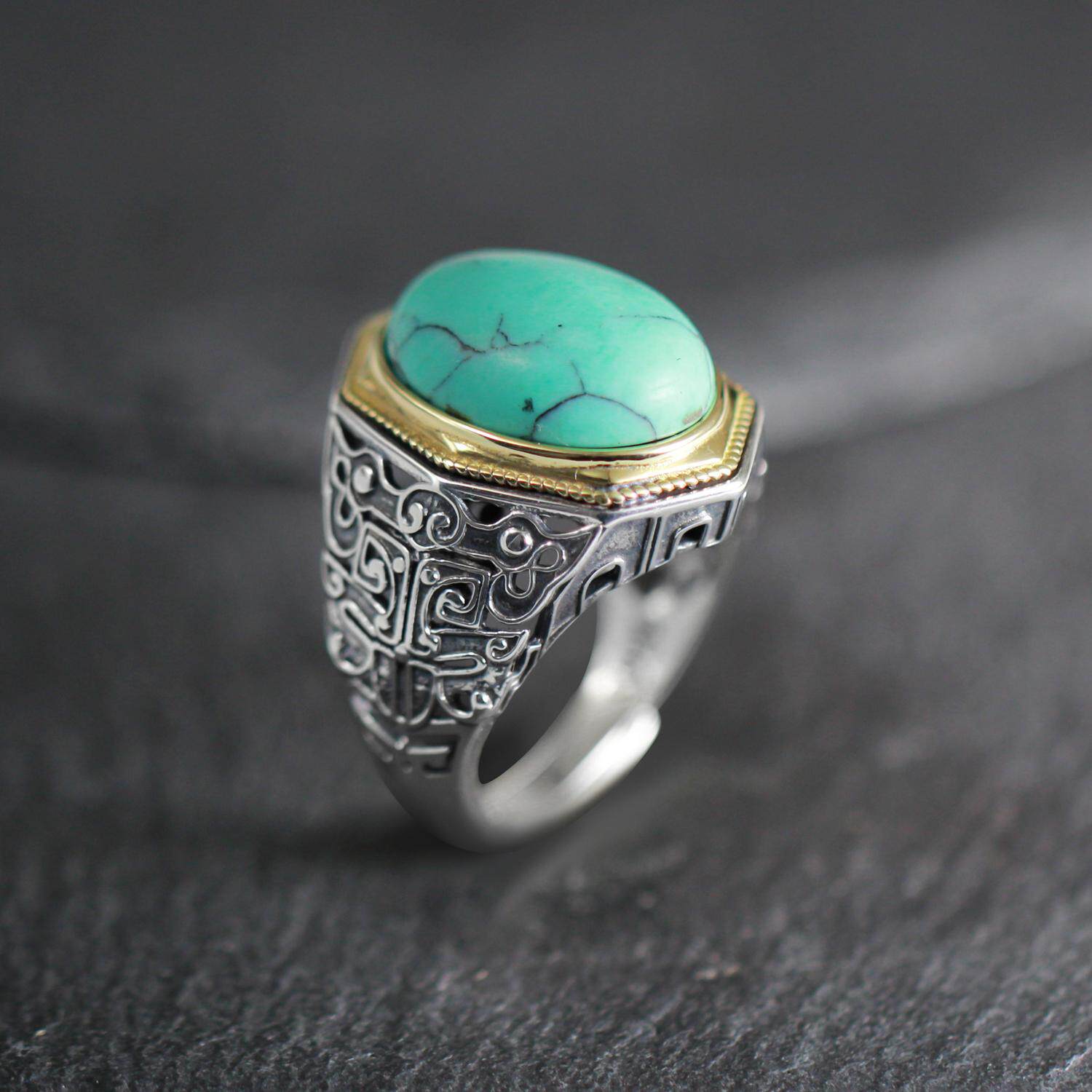 Anillo de acero inoxidable con forma de cuerpo 3D