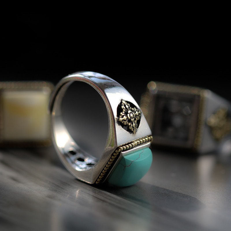 Anillo de acero inoxidable con forma de cuerpo 3D
