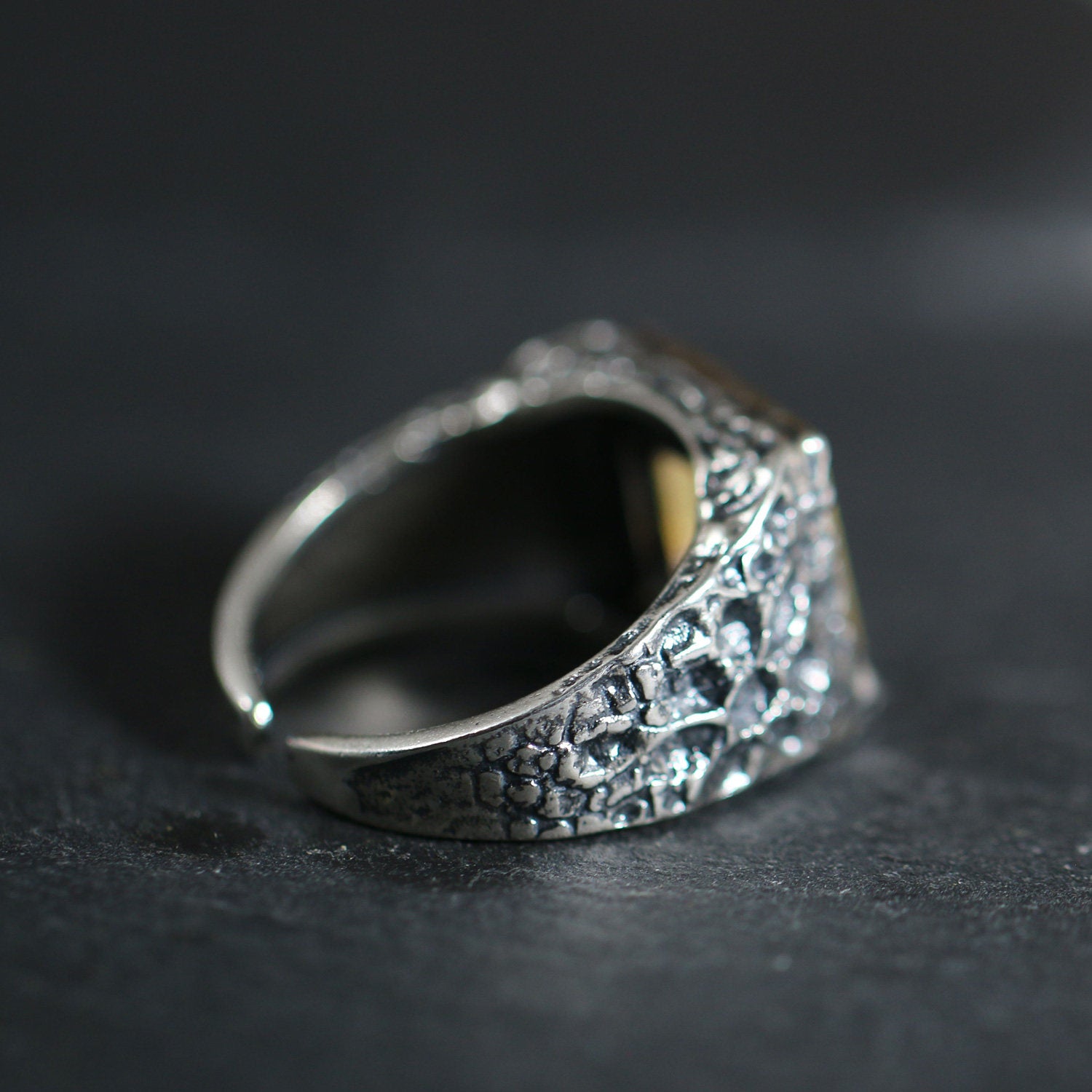 925 Sterling Silver Hammered Crater Turquoise Signet Ring