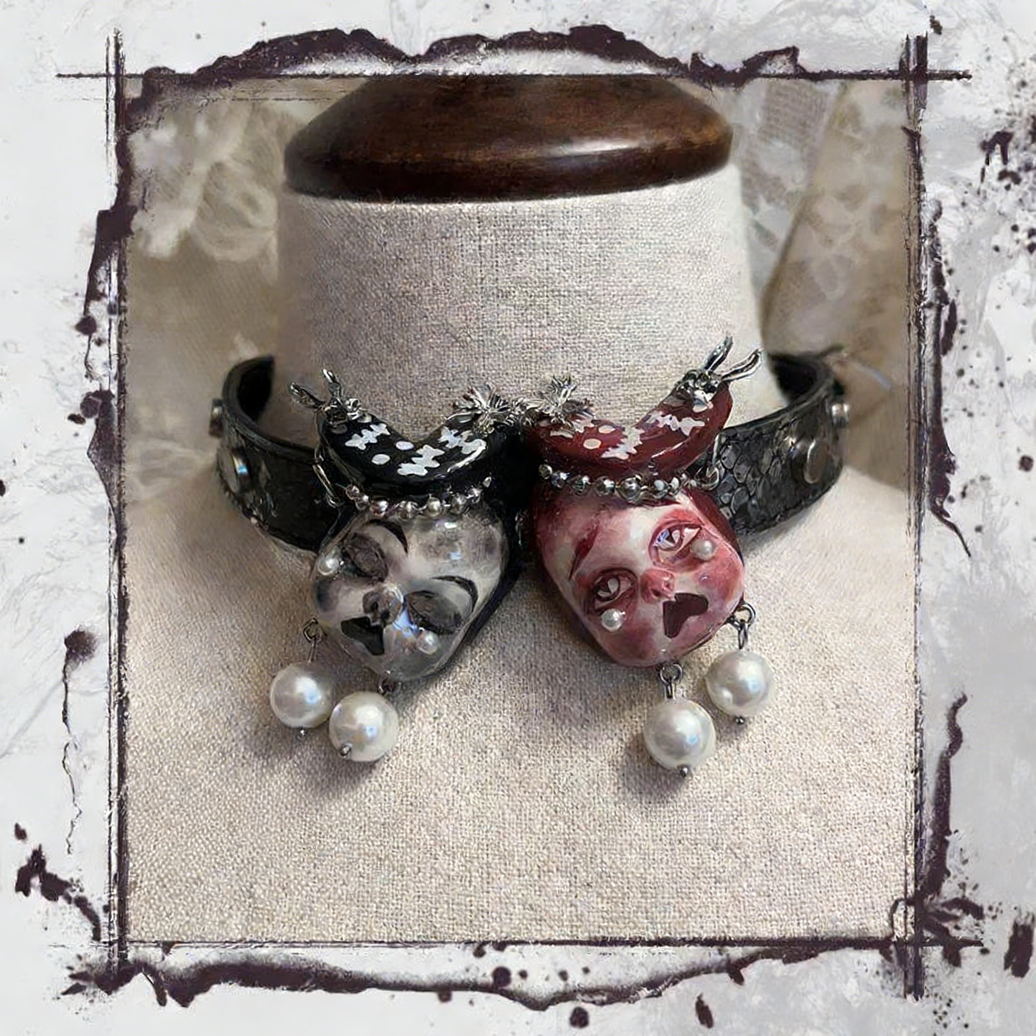 Twin Crying Bunnies Choker