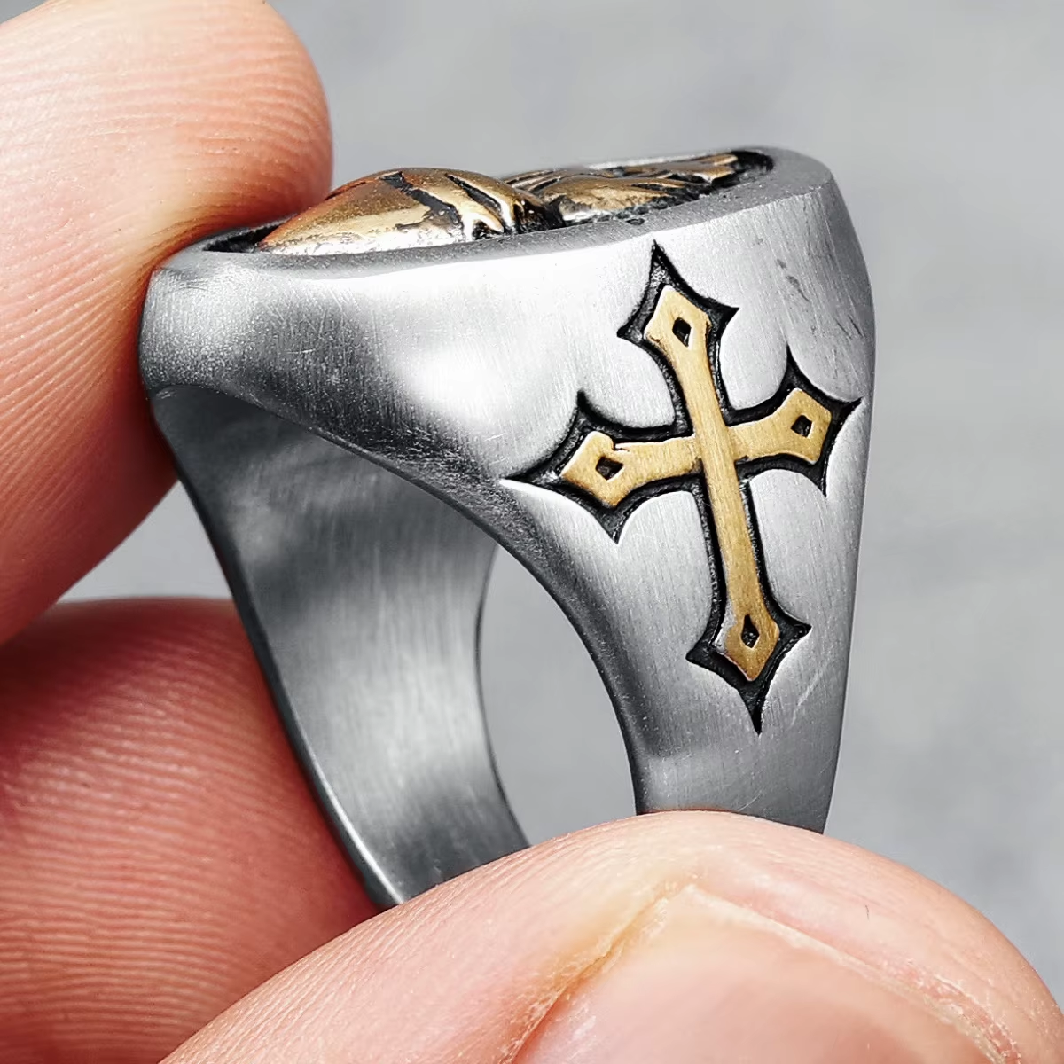 Textura De Flor Con Anillo De Acero Inoxidable Esmaltado