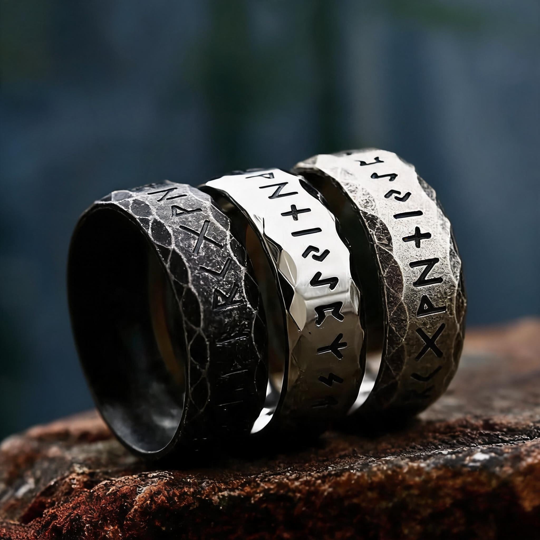 Bague en acier inoxydable gravée de runes