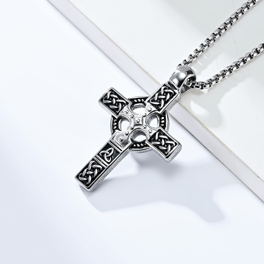 Blumenstruktur mit emailliertem Edelstahlring