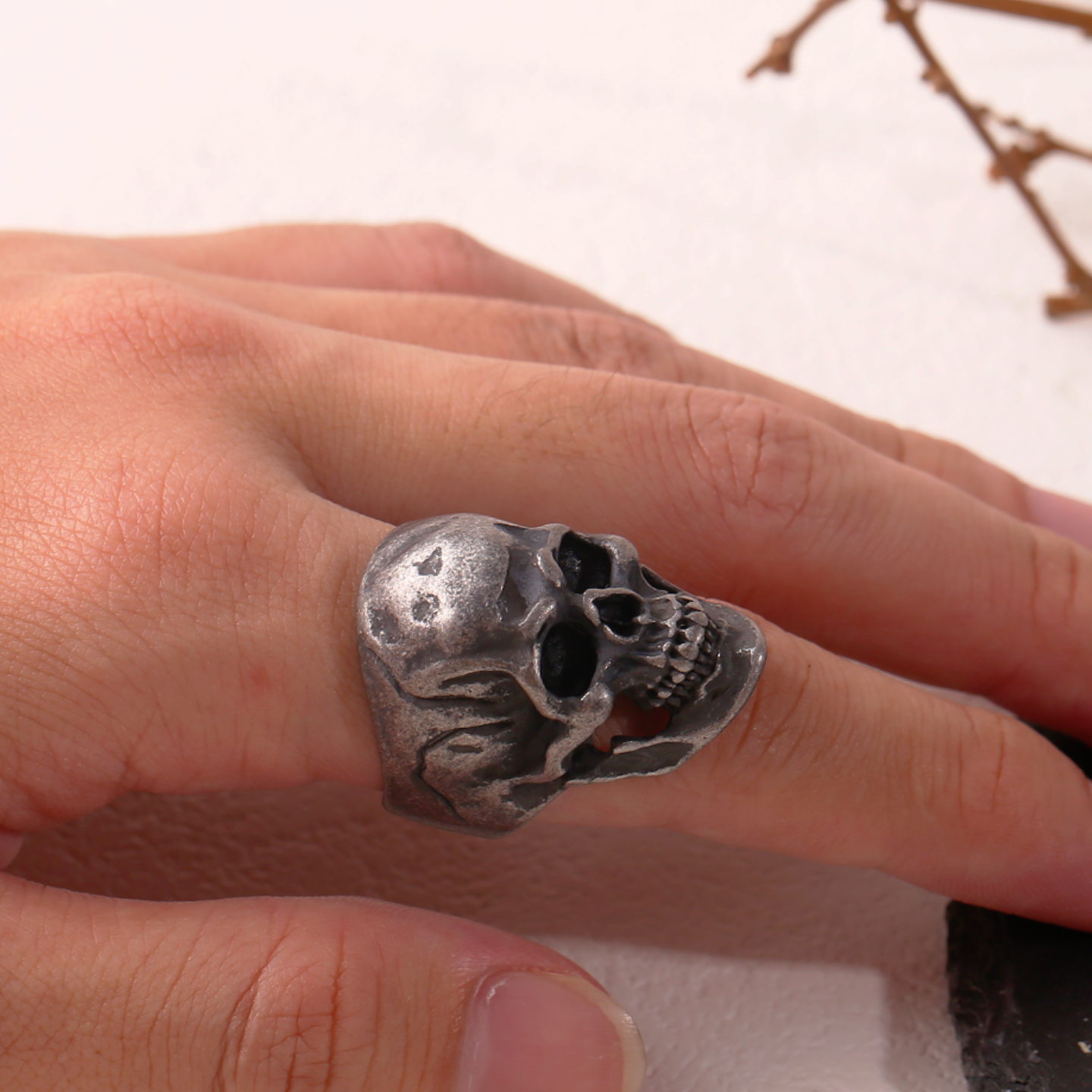 Anello in acciaio inossidabile con teschio Calvarium