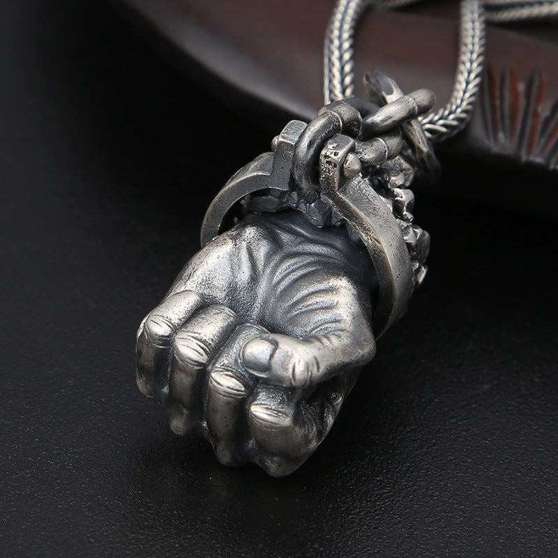 Pendentif en argent Power Fist