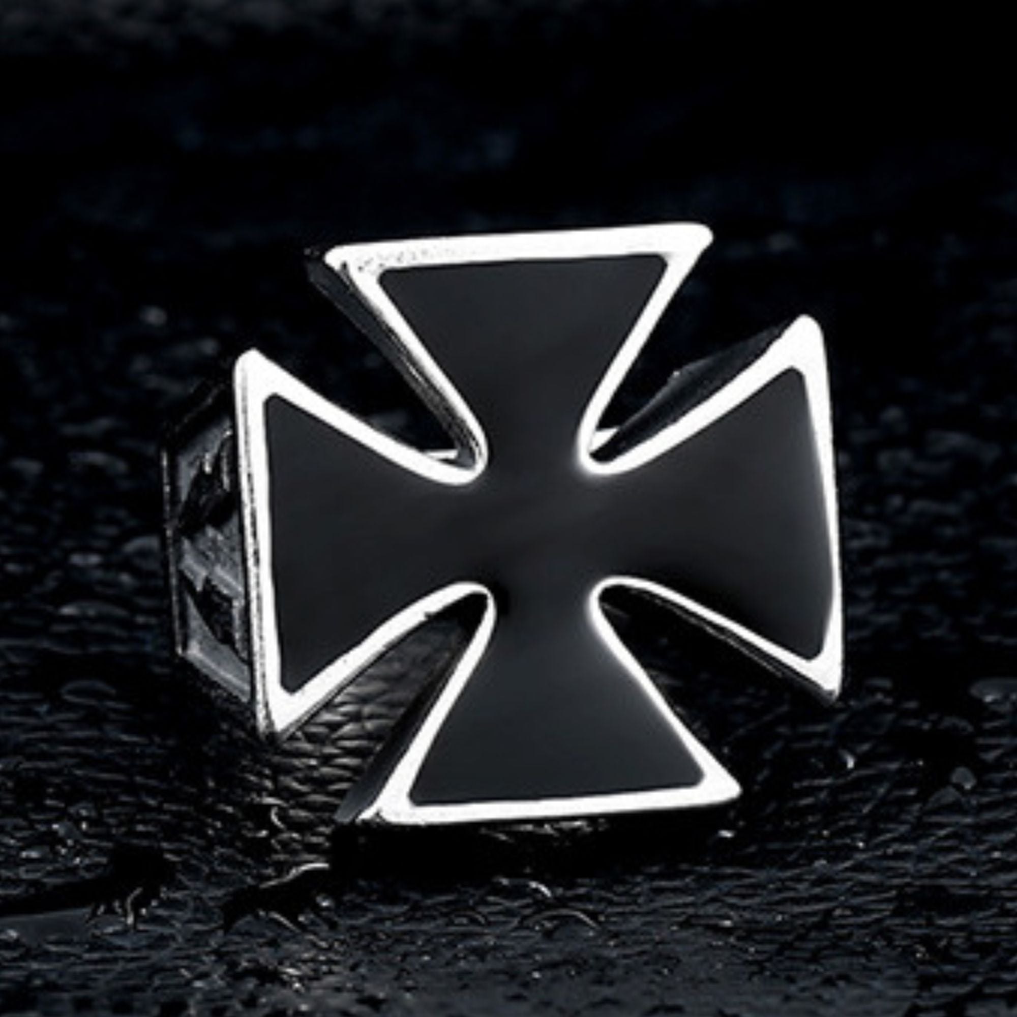 Lightning Cross Ring