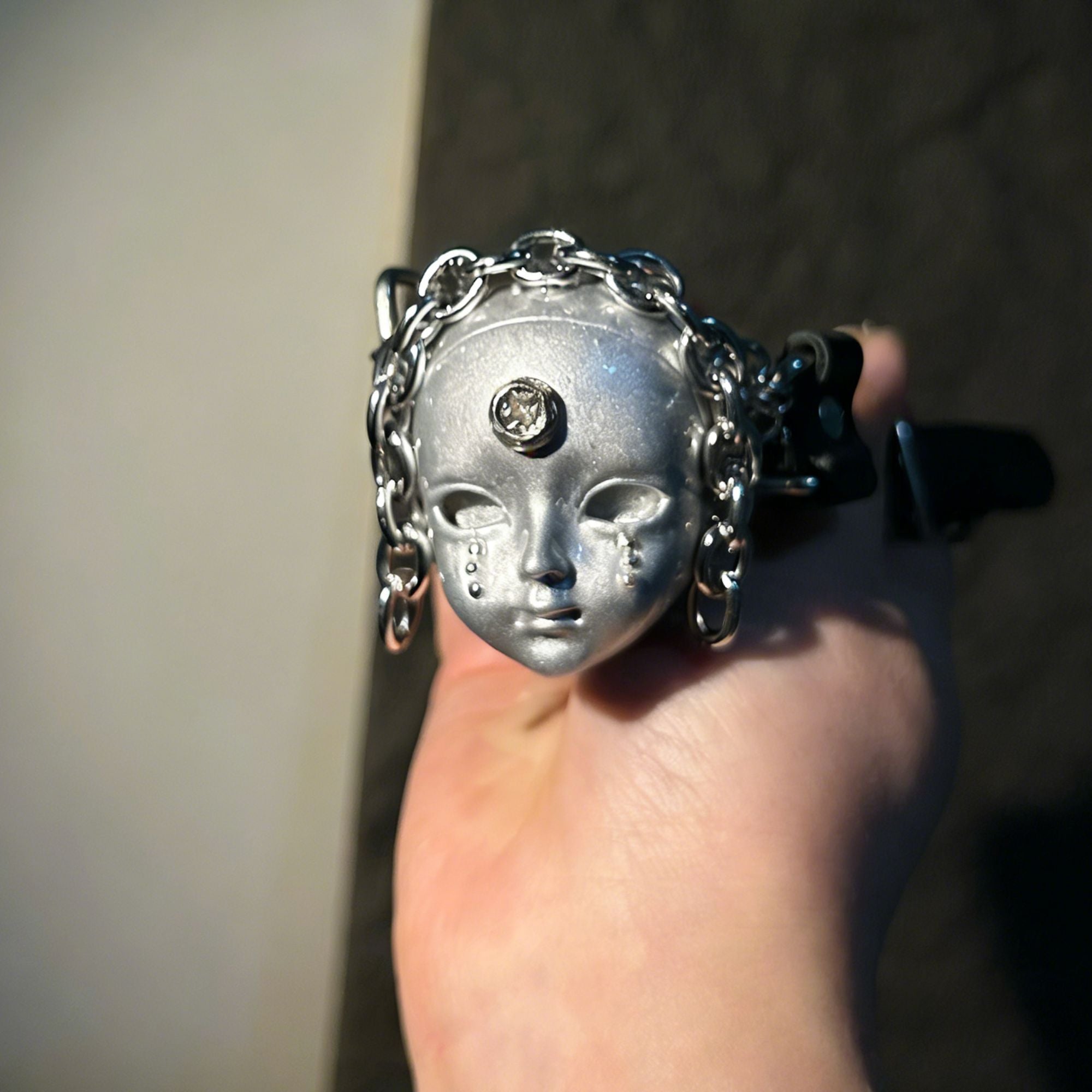Mechanical Mask Choker