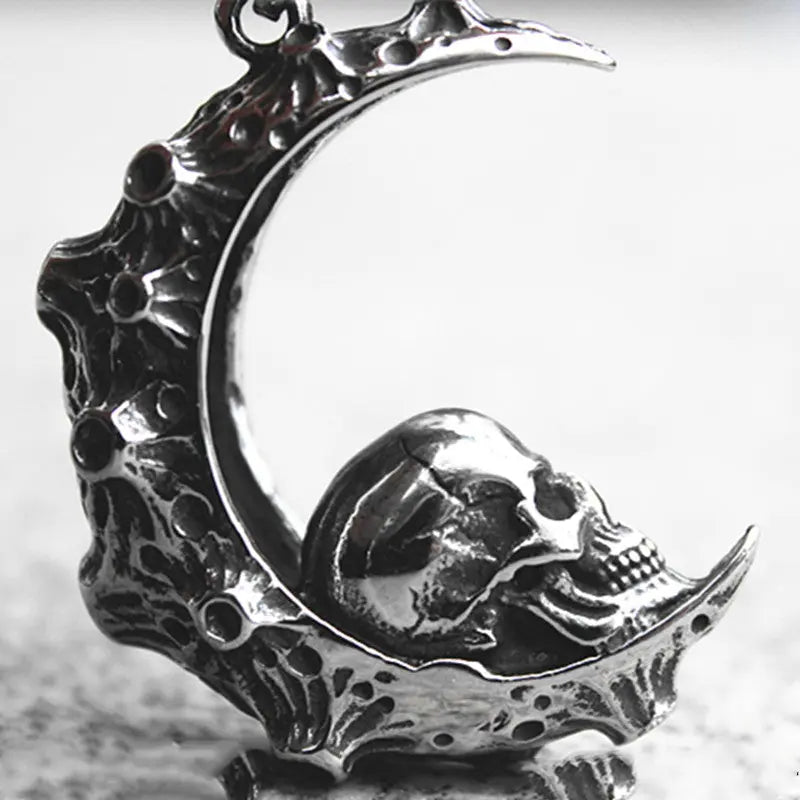 Crescent Skull Pendant VRAFI