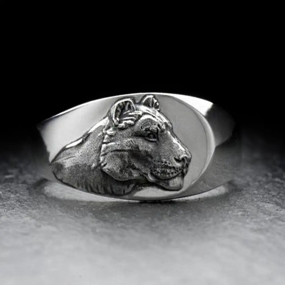 Lioness Signet Silver Ring - Vrafi Jewelry