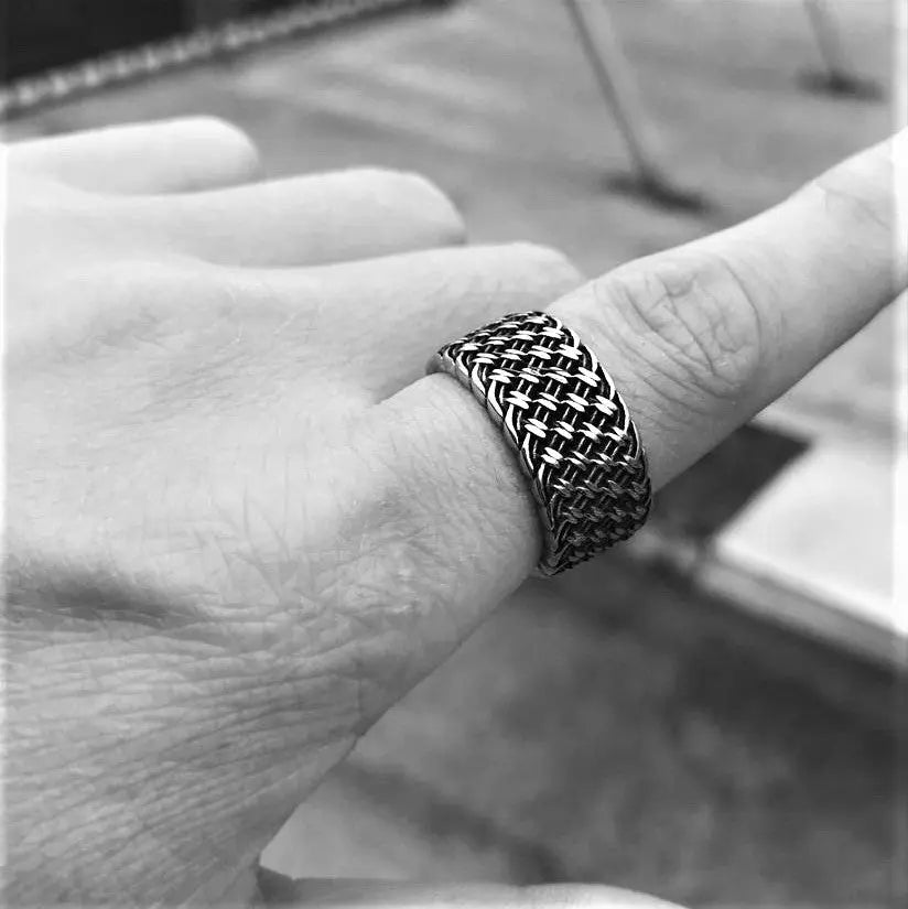 Minimalist Punk Stainless Steel Circle Ring - Vrafi Jewelry
