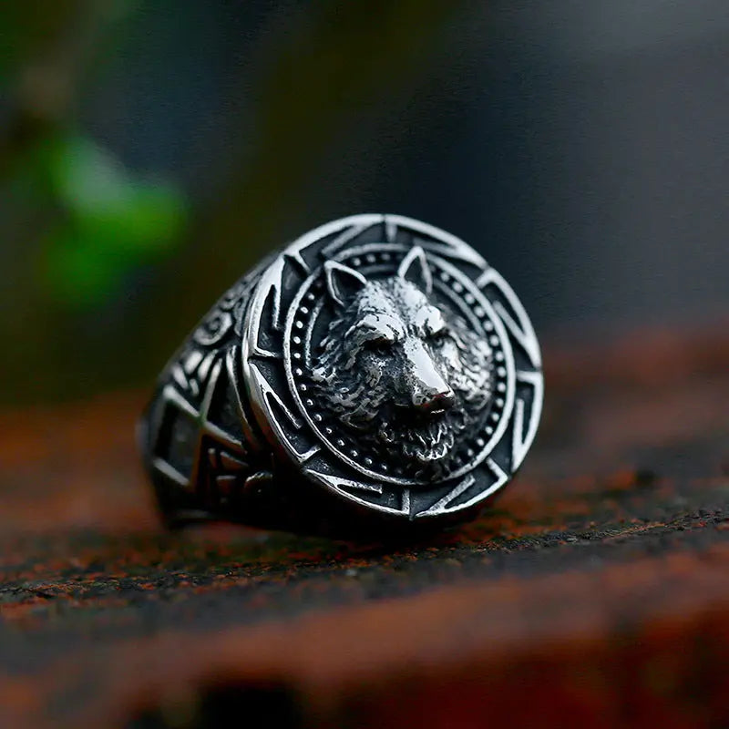 Nordic Wolf Head Signet Stainless Steel Ring VRAFI