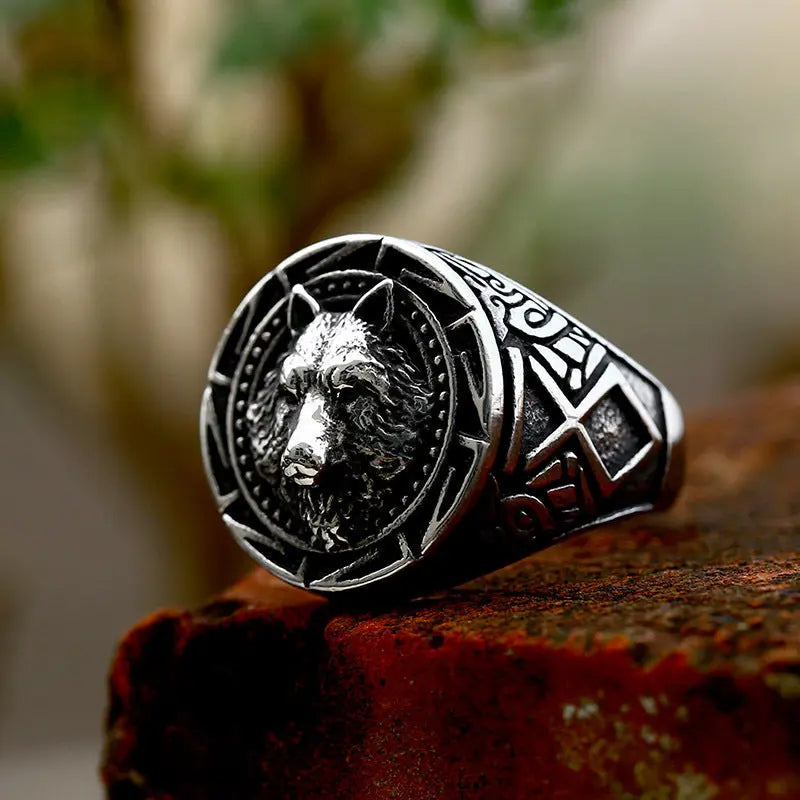 Nordic Wolf Head Signet Stainless Steel Ring VRAFI