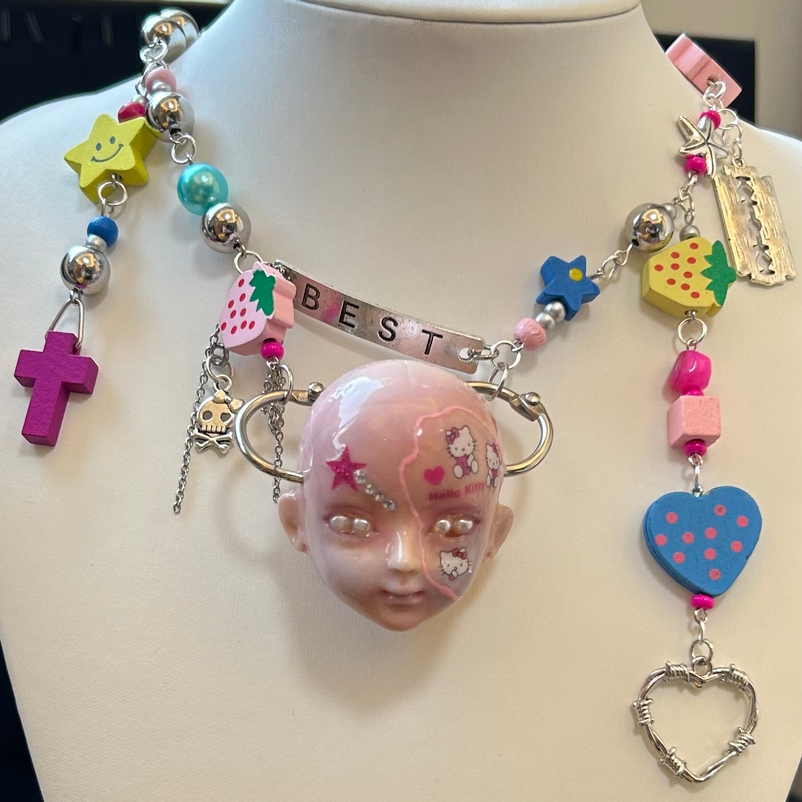 Hello kitty Dopamine Doll Head Necklace