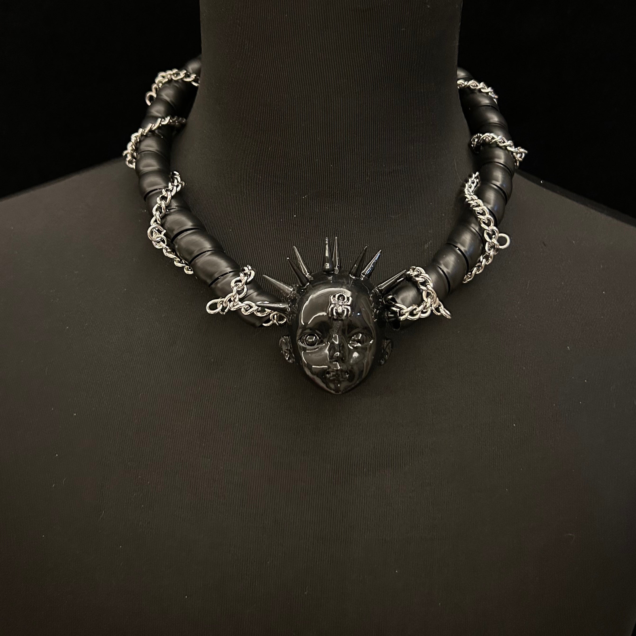 Creative round tube black spined skeleton chain