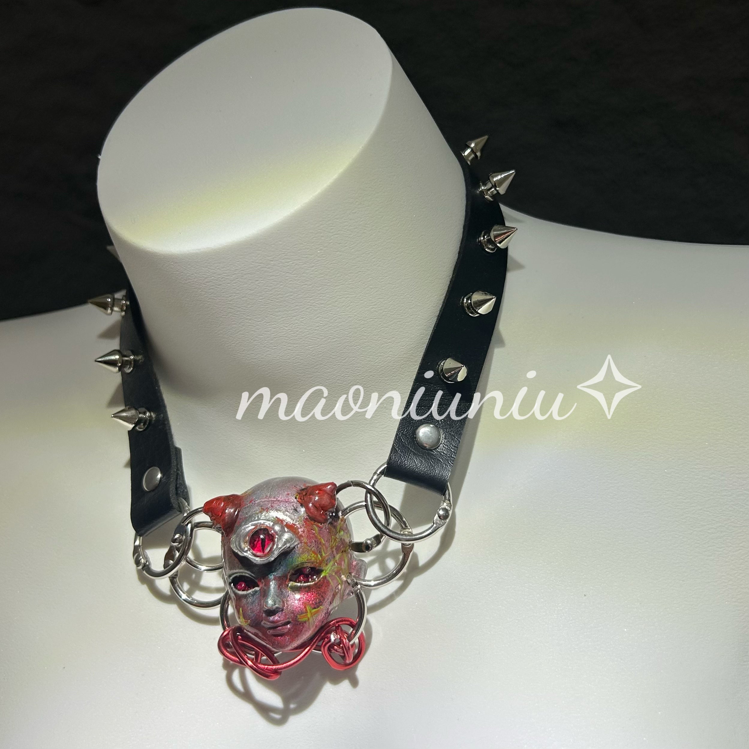 Devil's Eye Rivets choker