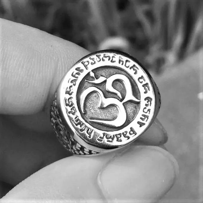 Om Aum Yoga Buddhist Meditation Amulet Ring - Vrafi Jewelry