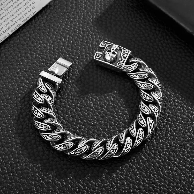 Skull Clasp Heavy Stainless Steel Bracelet VRAFI