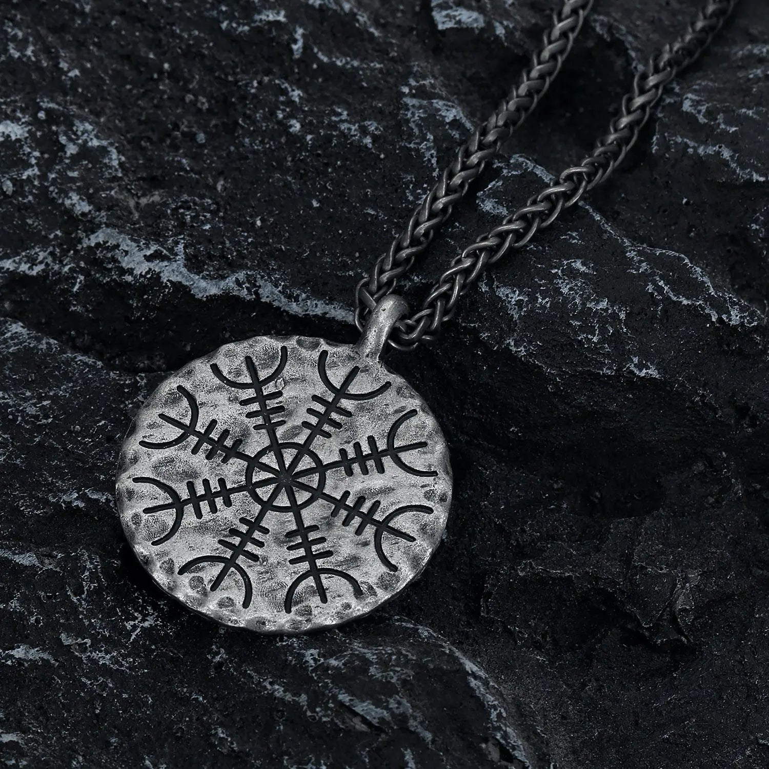 The Ægishjálmr Pendant VRAFI