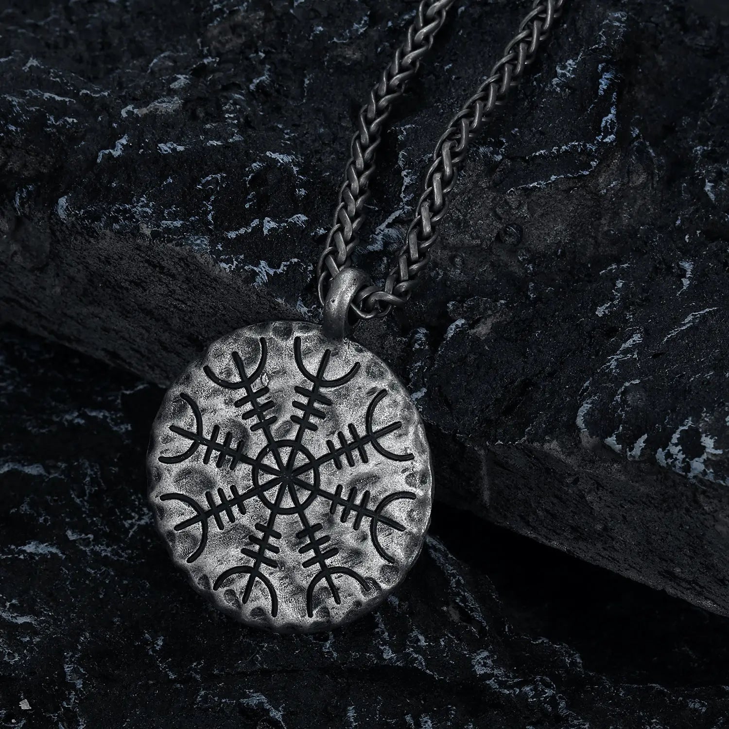 The Ægishjálmr Pendant VRAFI