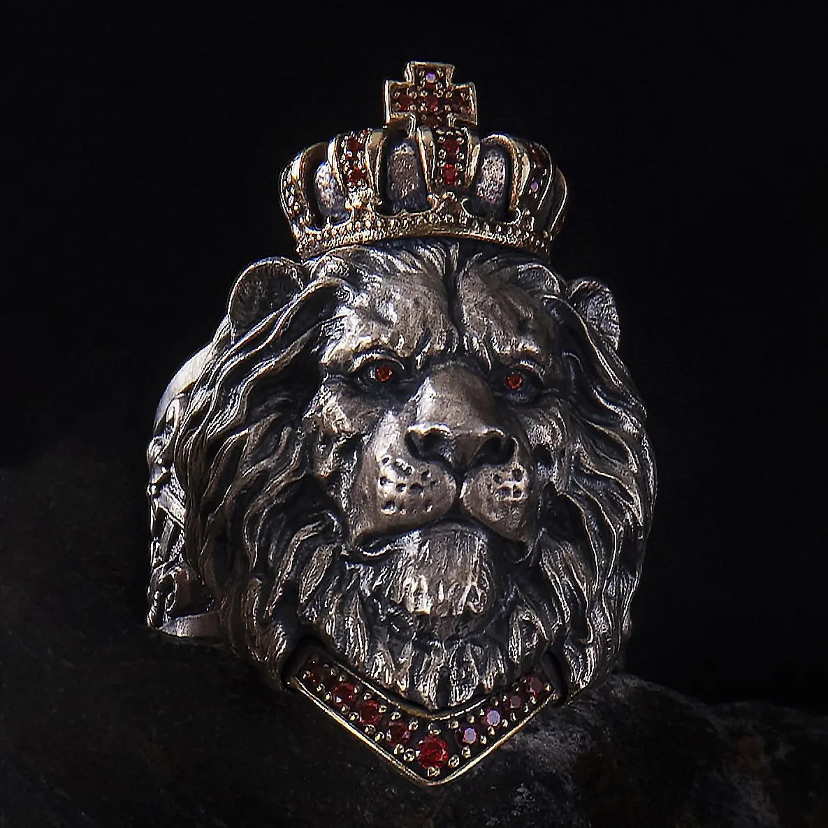 The Crowned Lion King Ring Mix