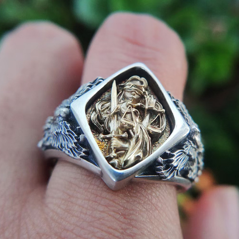 Bague en acier inoxydable en forme de corps 3D