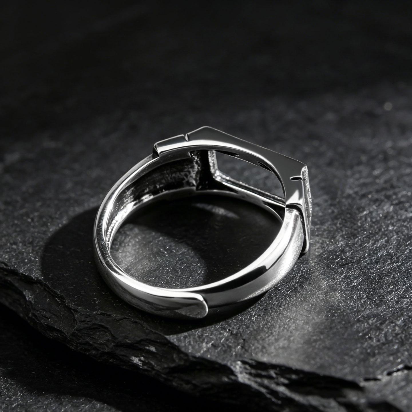 Anello in acciaio inossidabile a forma di corpo 3D